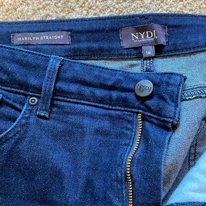 NYDJ Marilyn Straight leg Lift and Tuck Technology.